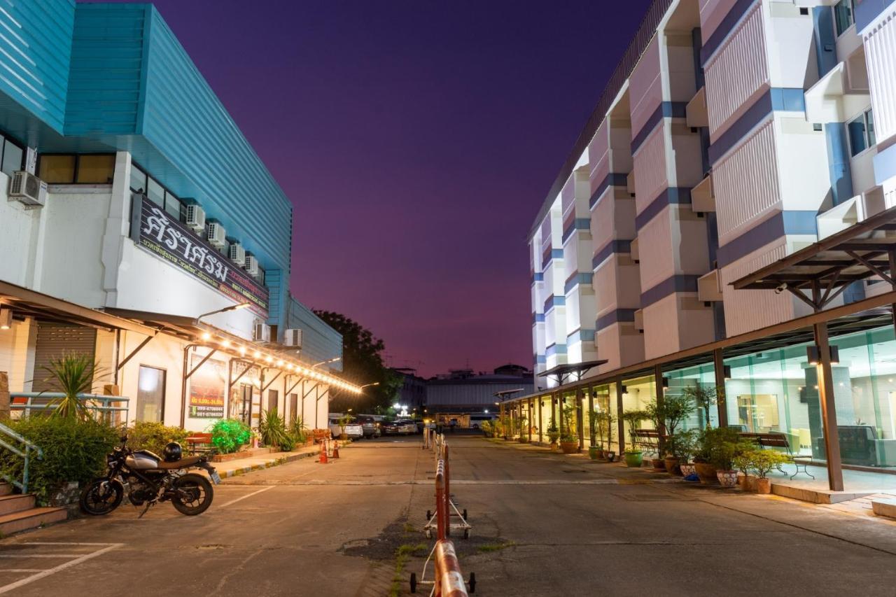 Mayflower Grand Hotel Korat Nakhonratchasima Dış mekan fotoğraf