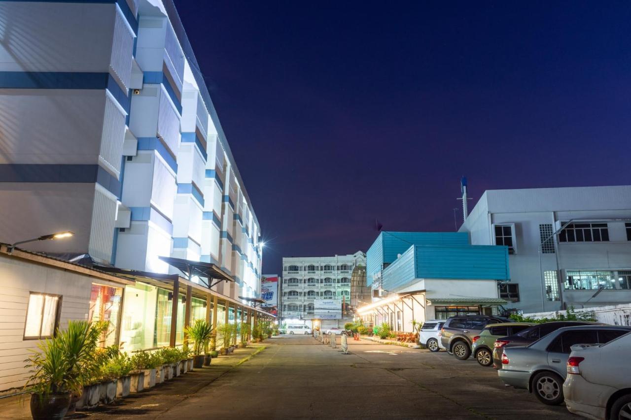 Mayflower Grand Hotel Korat Nakhonratchasima Dış mekan fotoğraf